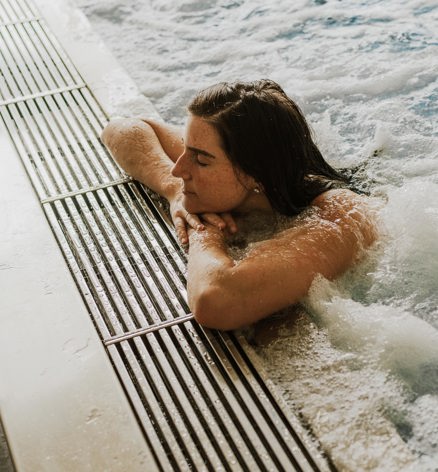 Finlake Lady In Spa Pool