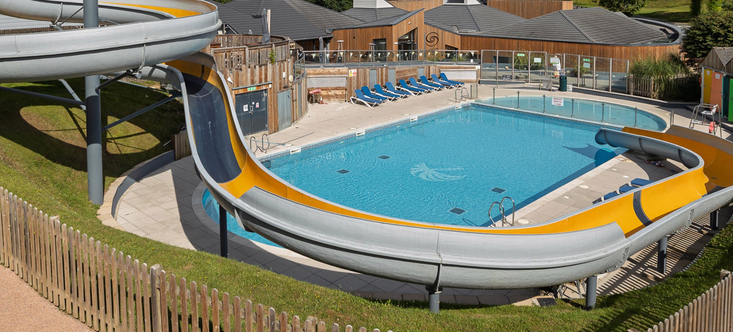 Finlake Outside Swimming Pool